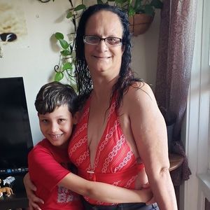 Meet your Posher, Charin